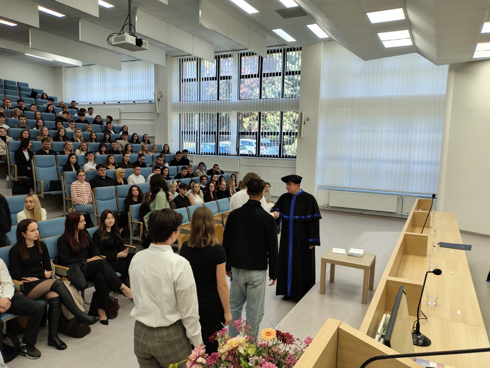 6b0e98e1 8e07 4cfd 868e 71360586f79f 11zon